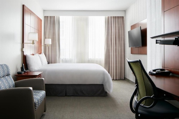 Central Loop Hotel image 28